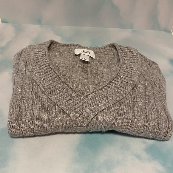 LOFT Grey Sparkly Cableknit V-neck Sweater - Picture 5 of 8